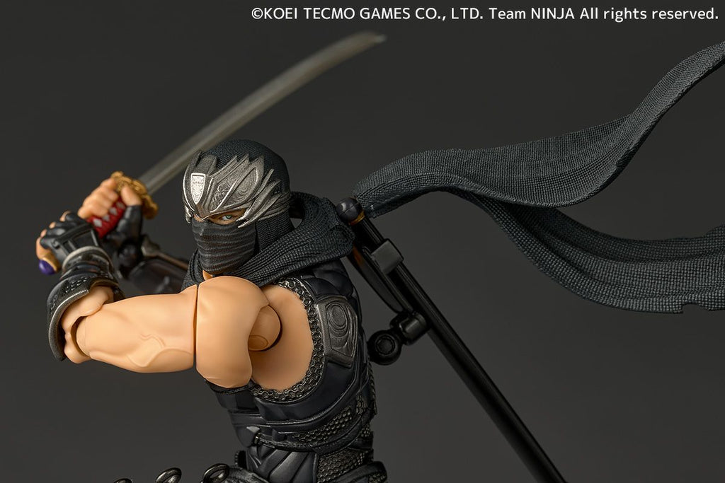Revoltech Amazing Yamaguchi Ryu Hayabusa NINJA GAIDEN 3: Razor's