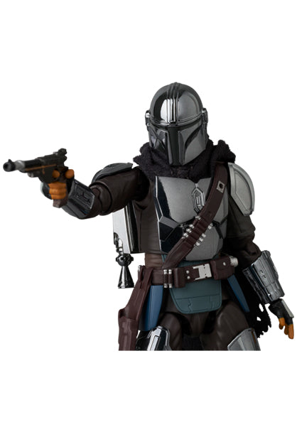 MAFEX The Mandalorian Chrome Ver. Japan version