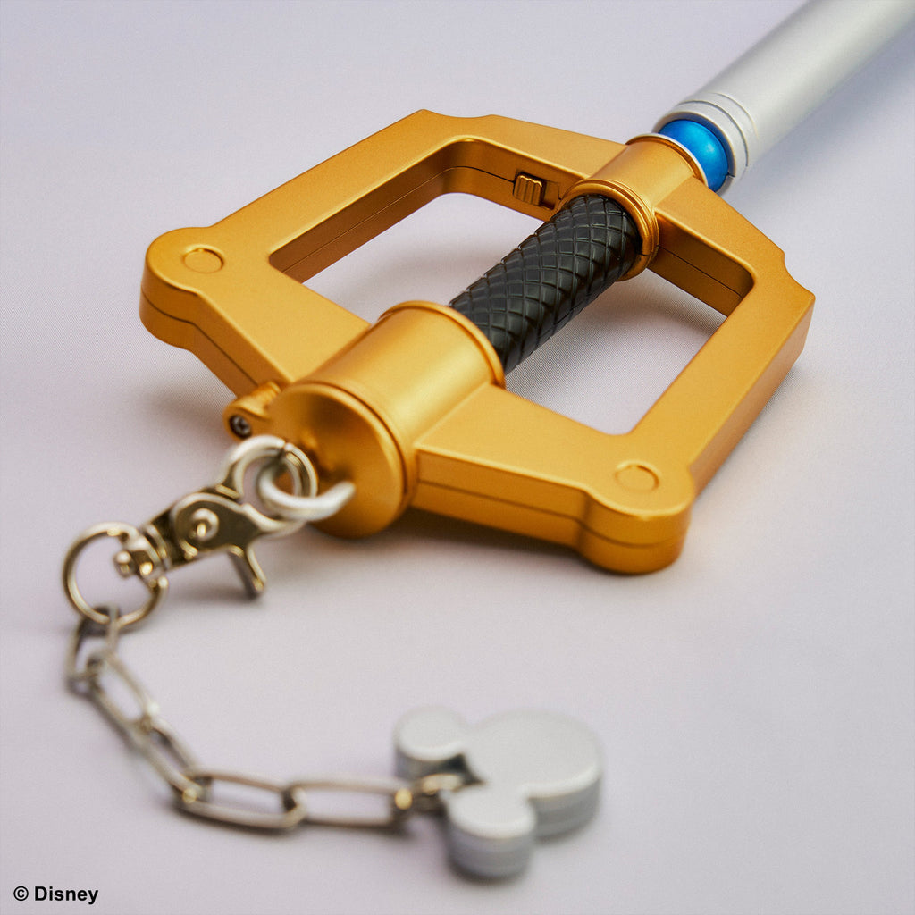 KINGDOM HEARTS Light Up Keyblade - KINGDOM KEY Ver. 2 Japan version
