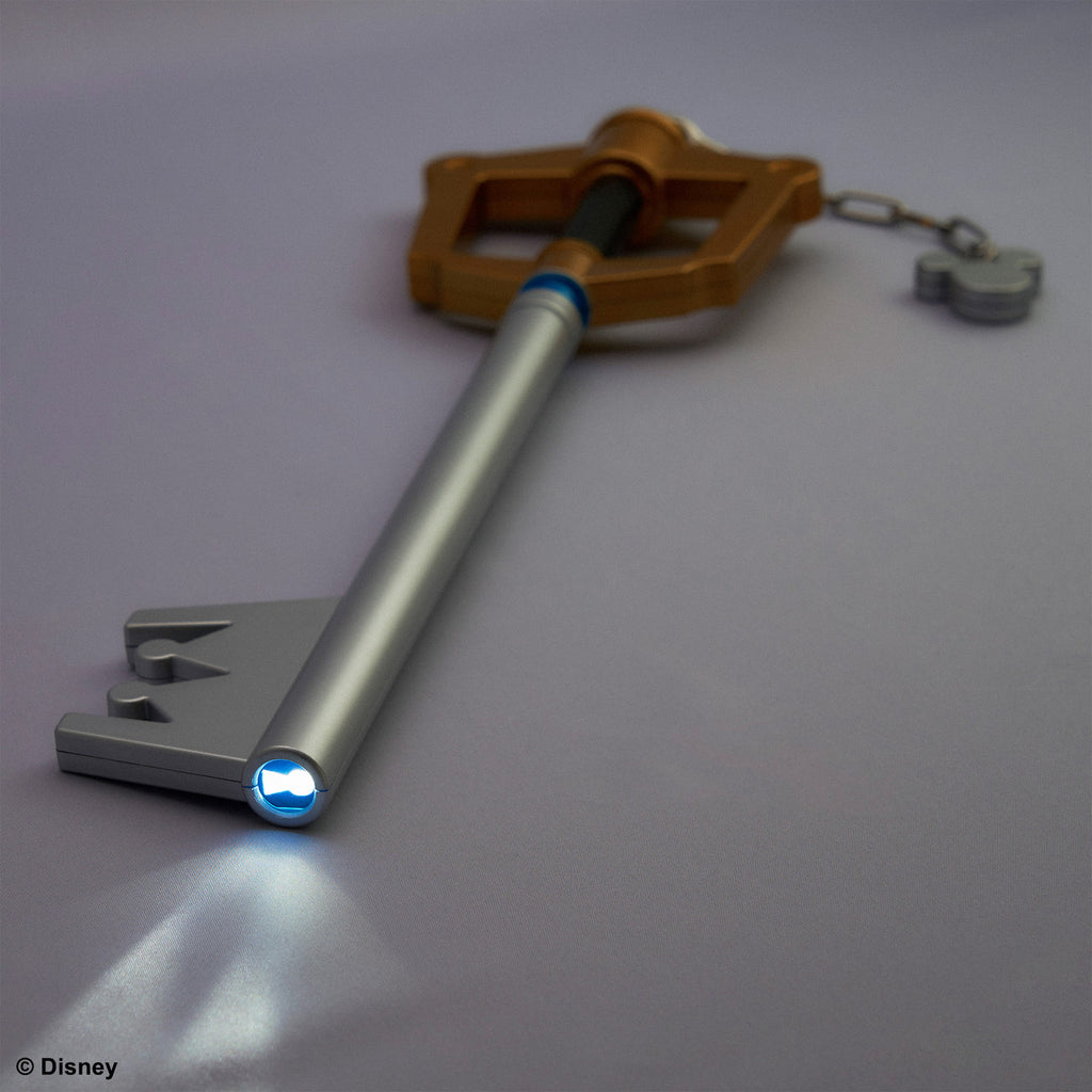 KINGDOM HEARTS Light Up Keyblade - KINGDOM KEY Ver. 2 Japan version
