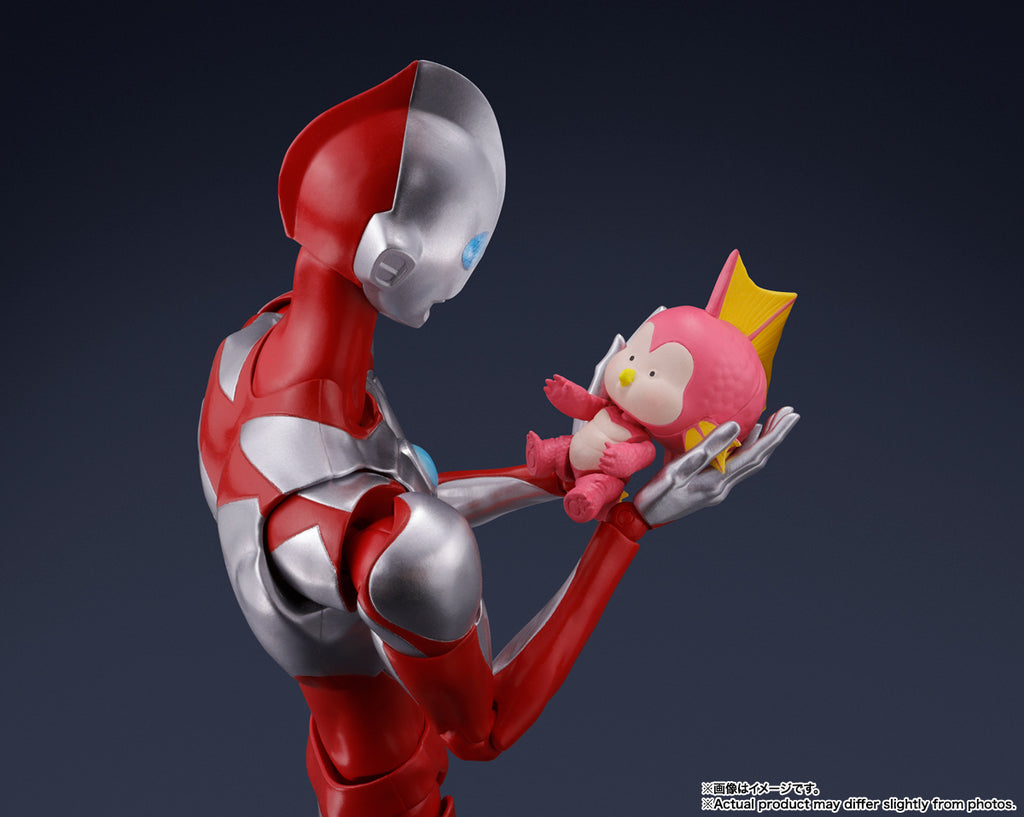 Bandai S.H.Figuarts Ultraman & Emi (ULTRAMAN: RISING) Japan version