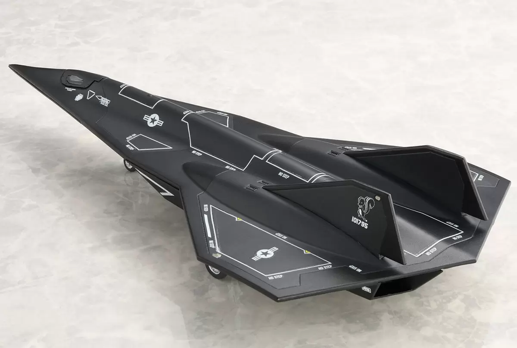 BellFine Top Gun Maverick 1/100 scale DARKSTAR Japan version